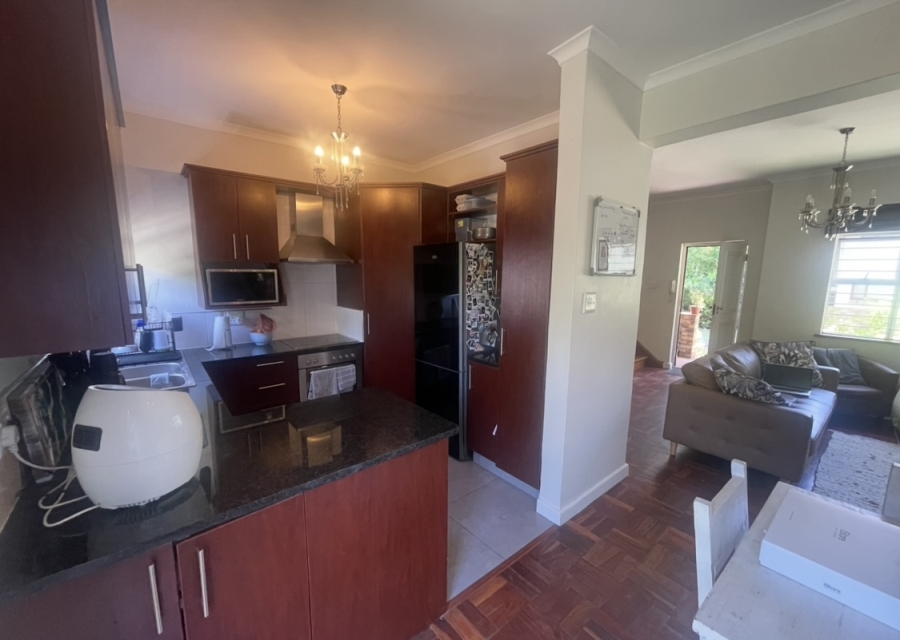 To Let 2 Bedroom Property for Rent in Kenilworth Western Cape